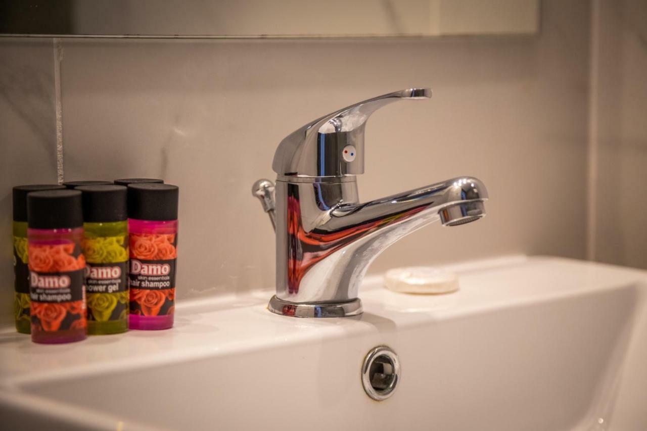 Bungalow,893292643:JPEG